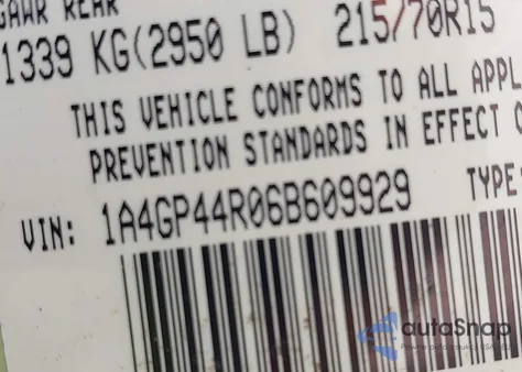 2006 Chrysler Town & Country Lx from USA, damaged, VIN 1A4GP44R06B609929